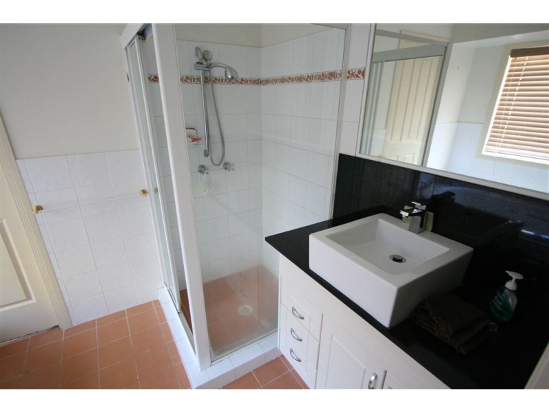 3 Kensington St, Robina QLD 4226