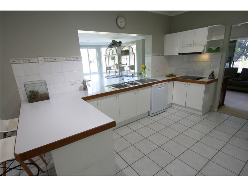 127 Glen Eagles Drive, Robina QLD 4226