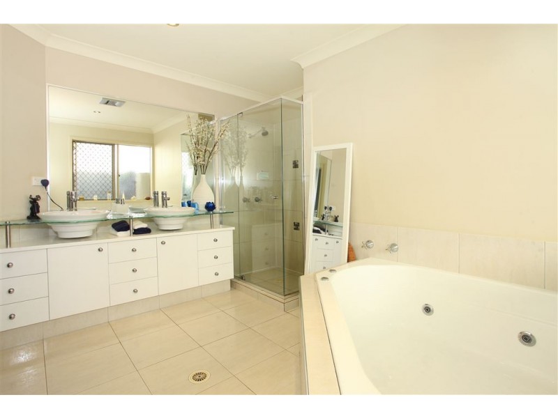 19 Healy Ct, Mudgeeraba QLD 4213