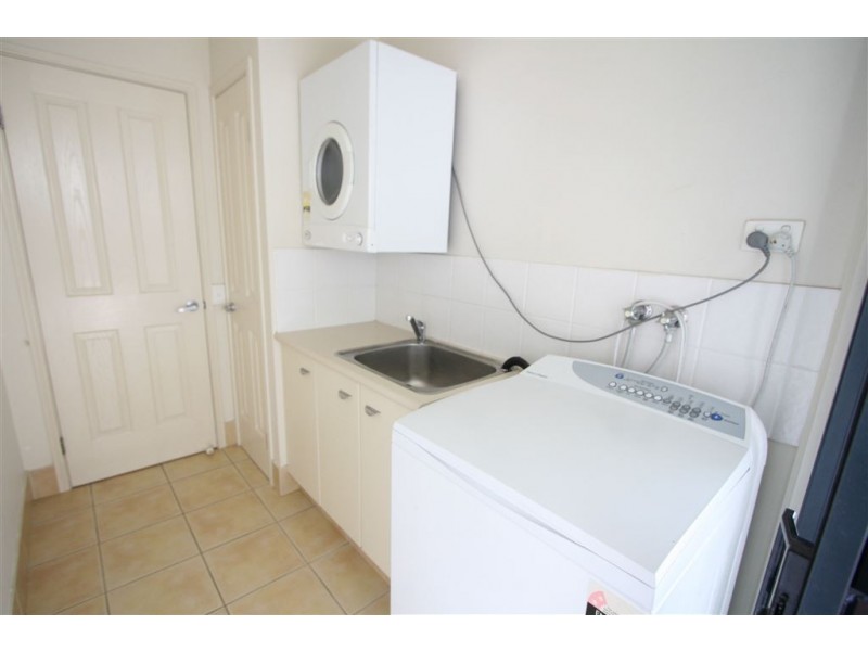 10 Nardoo St, Robina QLD 4226