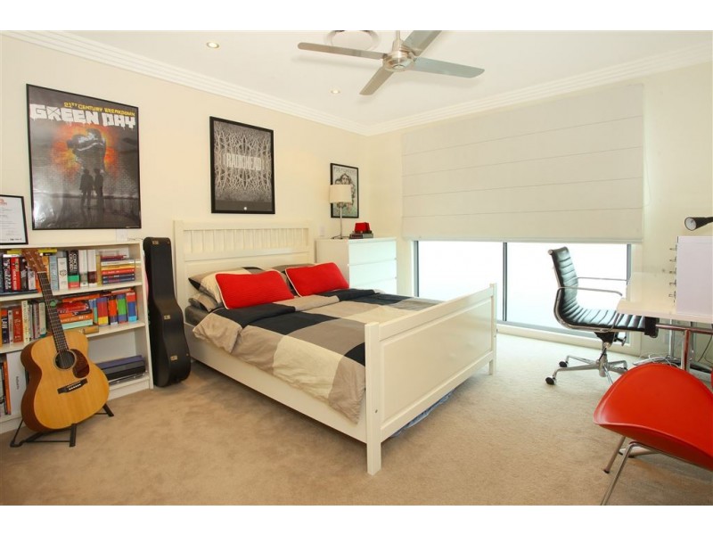 13 Auriga Crt, Robina QLD 4226