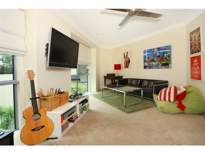 13 Auriga Crt, Robina QLD 4226