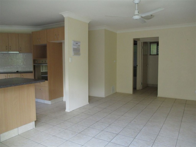 13 Heidelberg, Robina QLD 4226