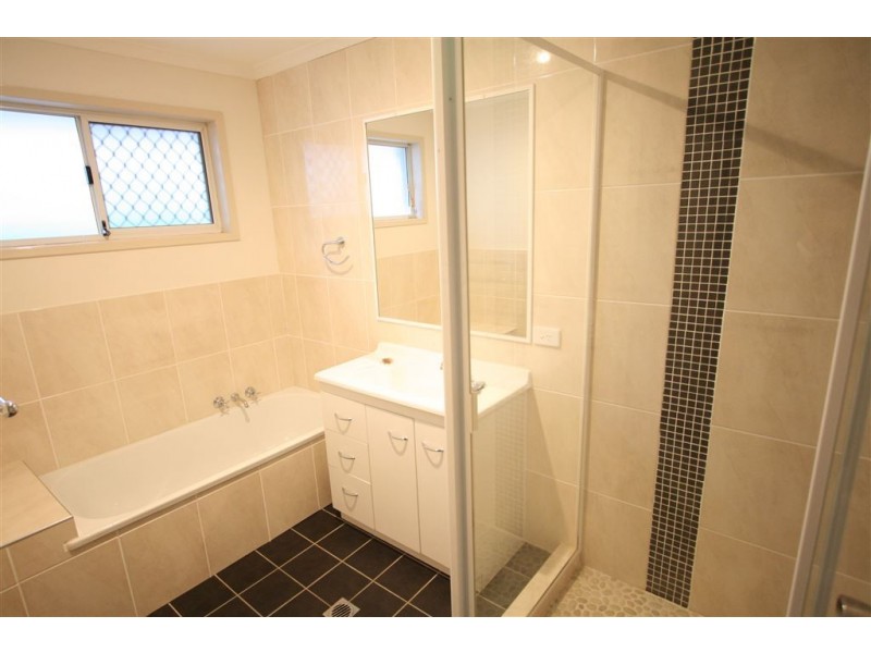 6 Cambridge Ct, Carrara QLD 4211