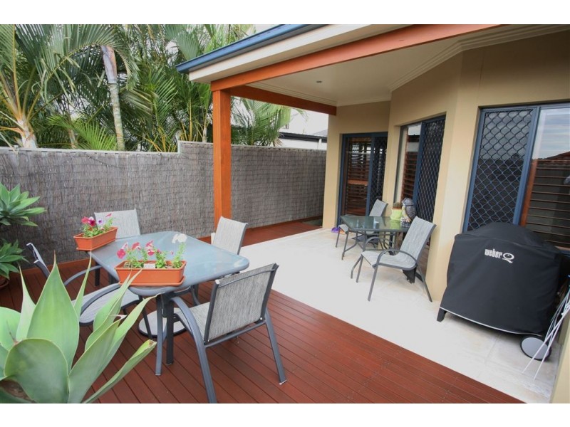 15 Andorra Pl, Varsity Lakes QLD 4227