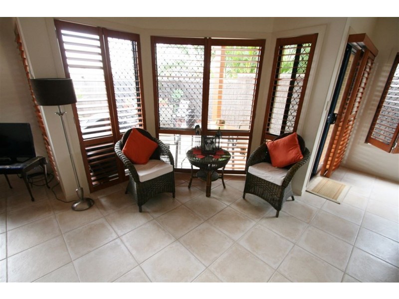 15 Andorra Pl, Varsity Lakes QLD 4227