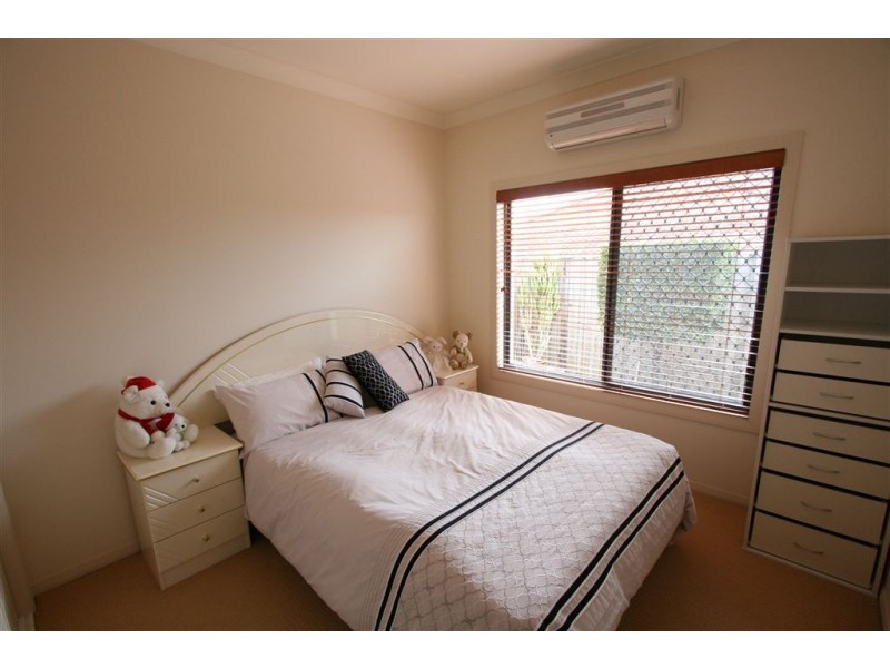 15 Andorra Pl, Varsity Lakes QLD 4227
