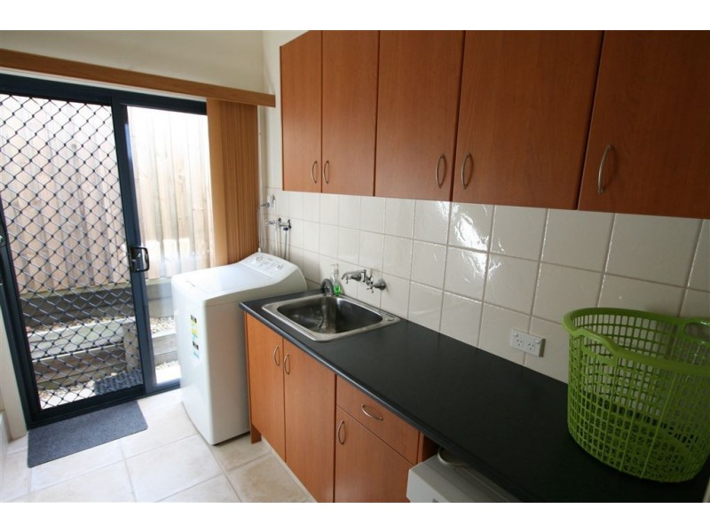 15 Andorra Pl, Varsity Lakes QLD 4227