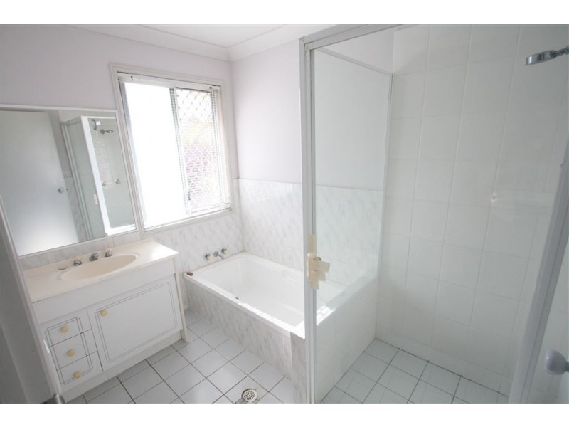 3/255 Christine Avenue, Varsity Lakes QLD 4227