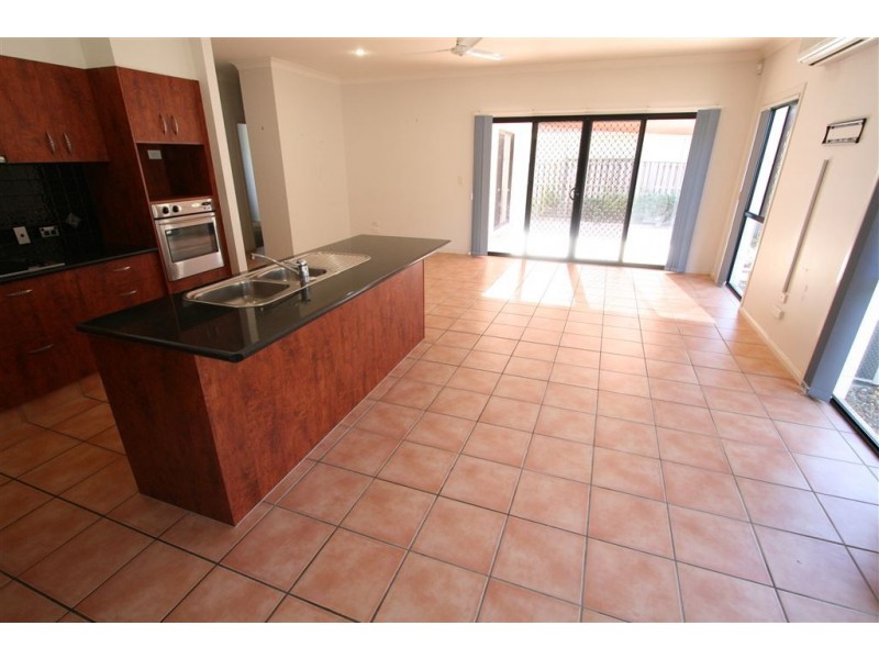 7 Carina Peak Drive, Varsity Lakes QLD 4227