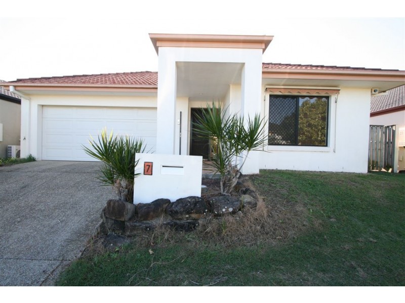7 Carina Peak Drive, Varsity Lakes QLD 4227