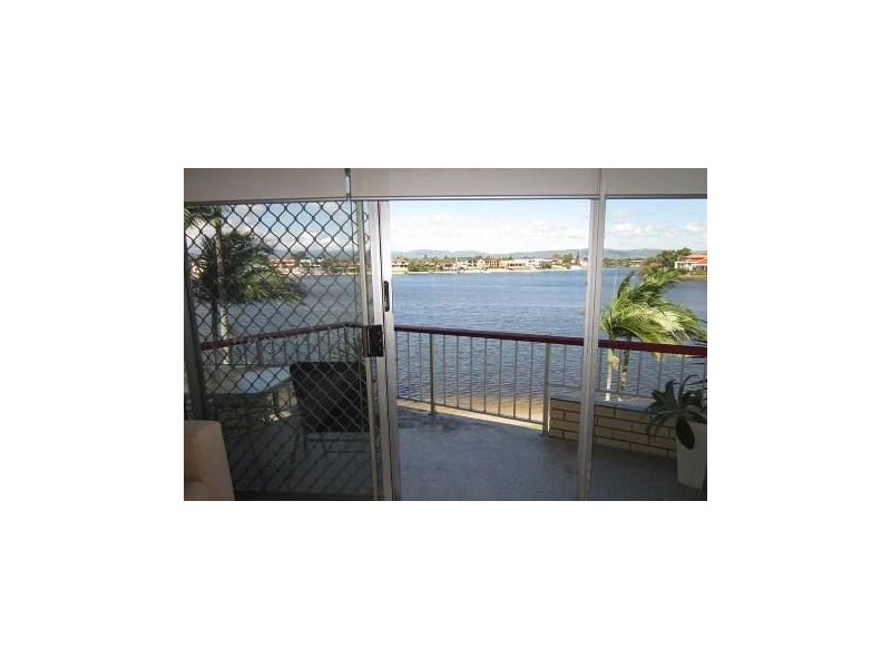 12/29 Duet Dr, Mermaid Waters QLD 4218