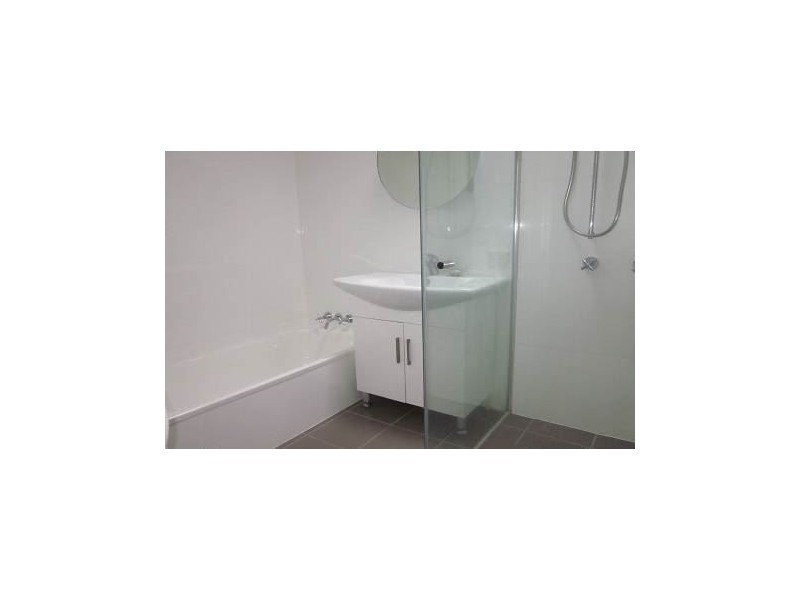 12/29 Duet Dr, Mermaid Waters QLD 4218