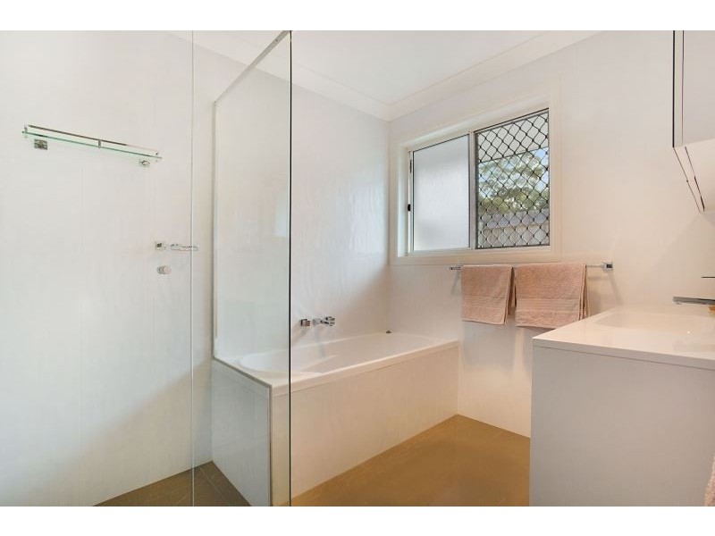 3 Mosman Rd, Robina QLD 4226