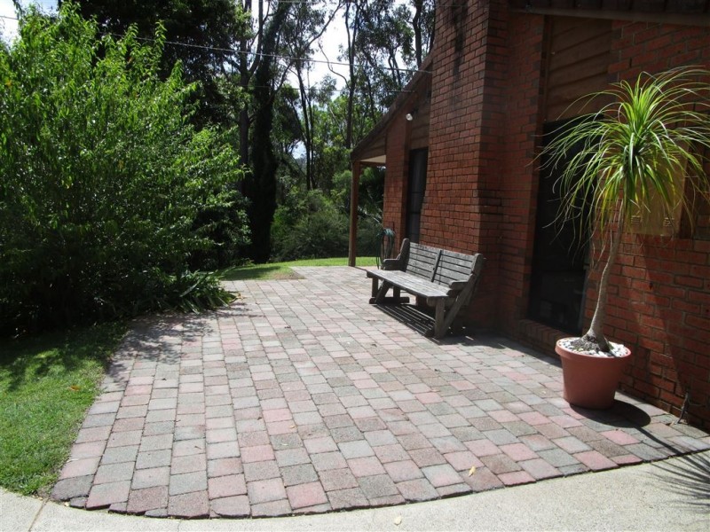 100 Bonogin Road, Bonogin QLD 4213