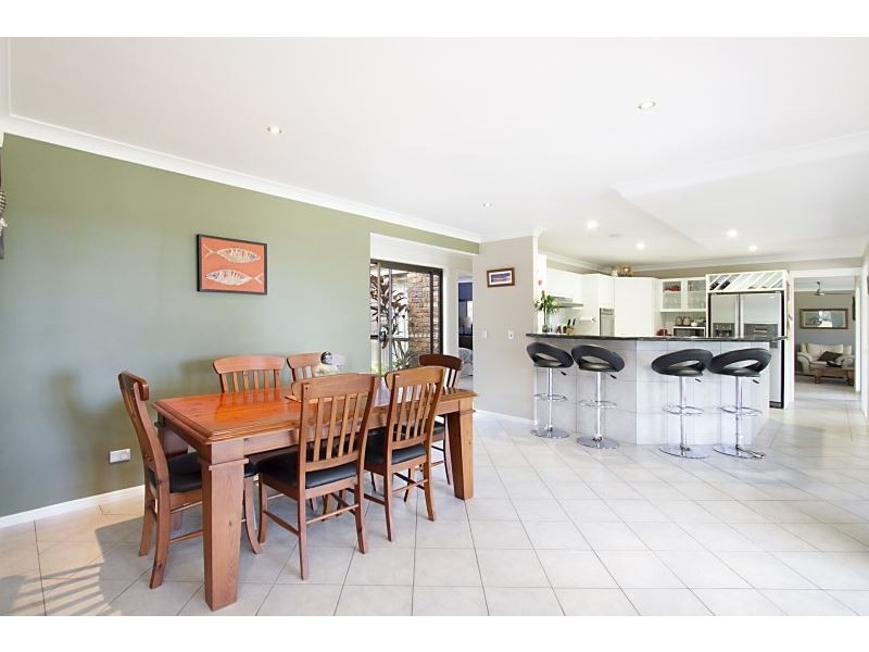 4 Anglesea Court, Robina QLD 4226