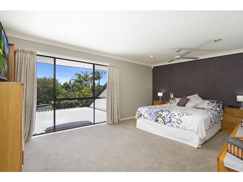 4 Anglesea Court, Robina QLD 4226