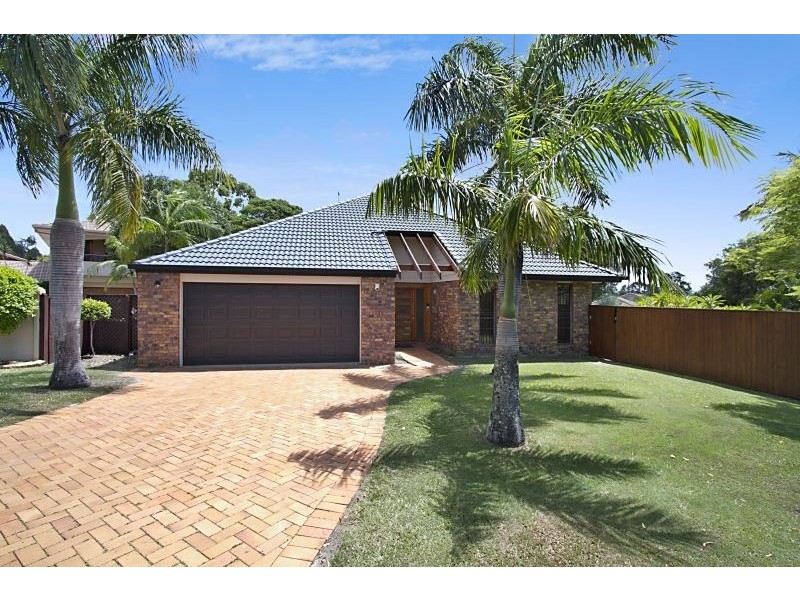 4 Anglesea Court, Robina QLD 4226