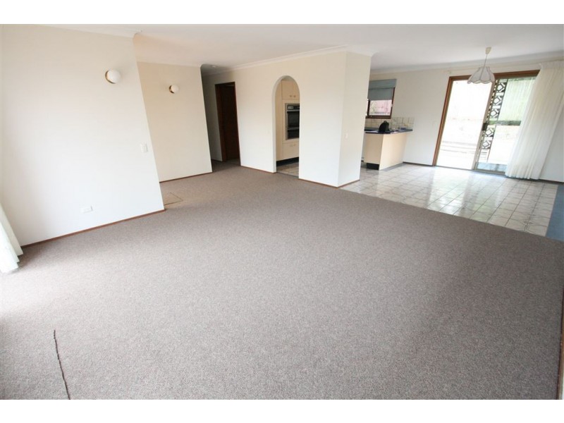 9 Pipit Parade, Burleigh Waters QLD 4220