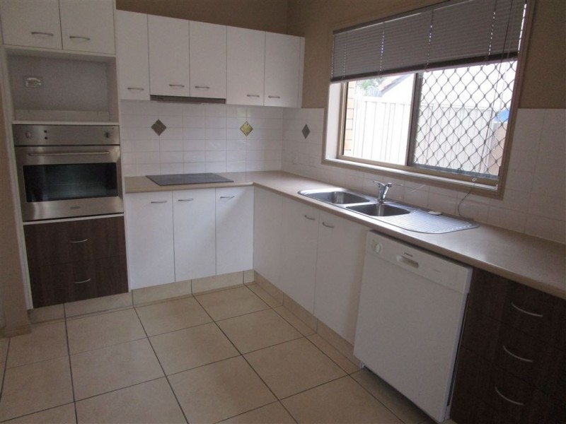 1/33 Bayswater Ave, Varsity Lakes QLD 4227