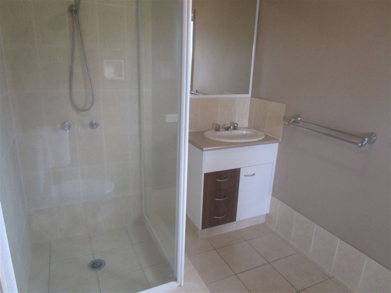 1/33 Bayswater Ave, Varsity Lakes QLD 4227