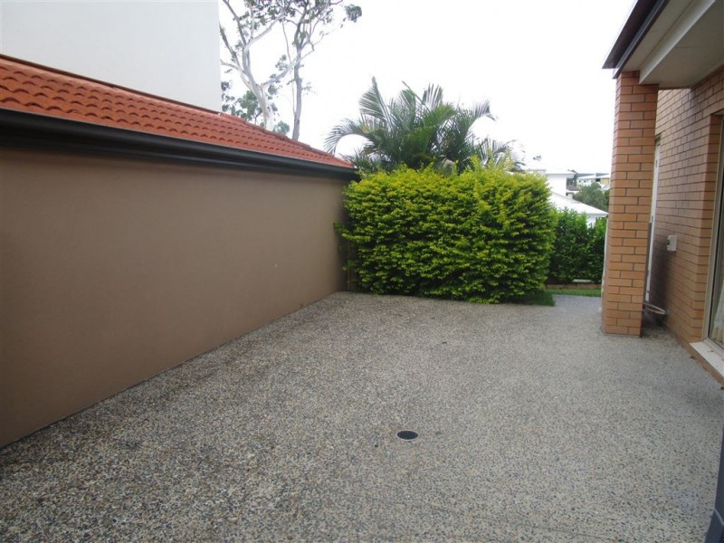 1/33 Bayswater Ave, Varsity Lakes QLD 4227