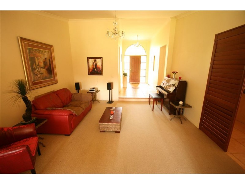 3 Miling Court, Robina QLD 4226