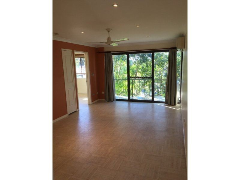 4/10 Oceanic Drive, Mermaid Waters QLD 4218