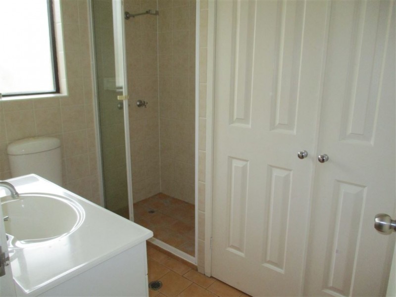 4/10 Oceanic Drive, Mermaid Waters QLD 4218