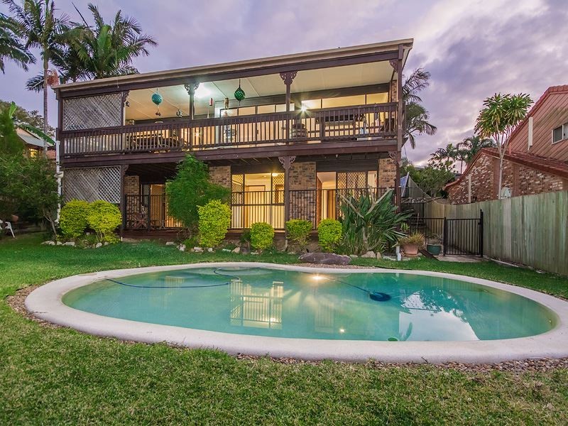 74 Highfield Drive, Merrimac QLD 4226