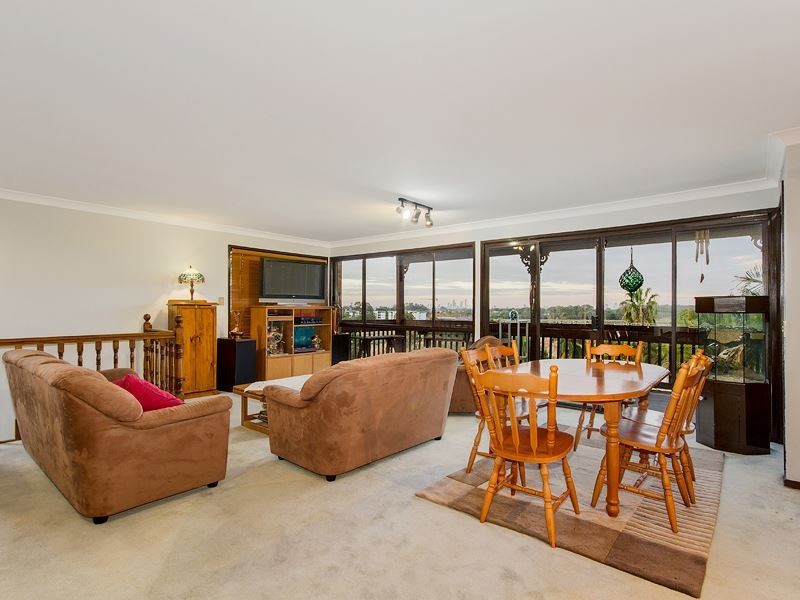 74 Highfield Drive, Merrimac QLD 4226