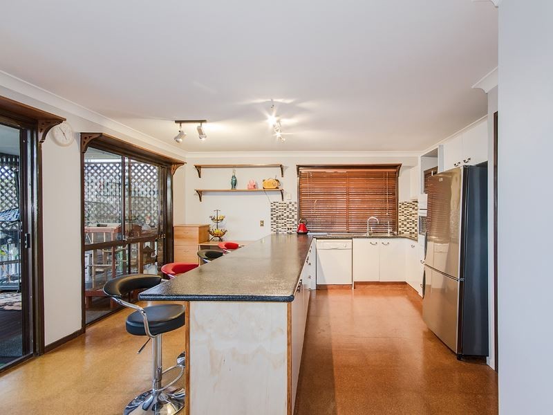 74 Highfield Drive, Merrimac QLD 4226
