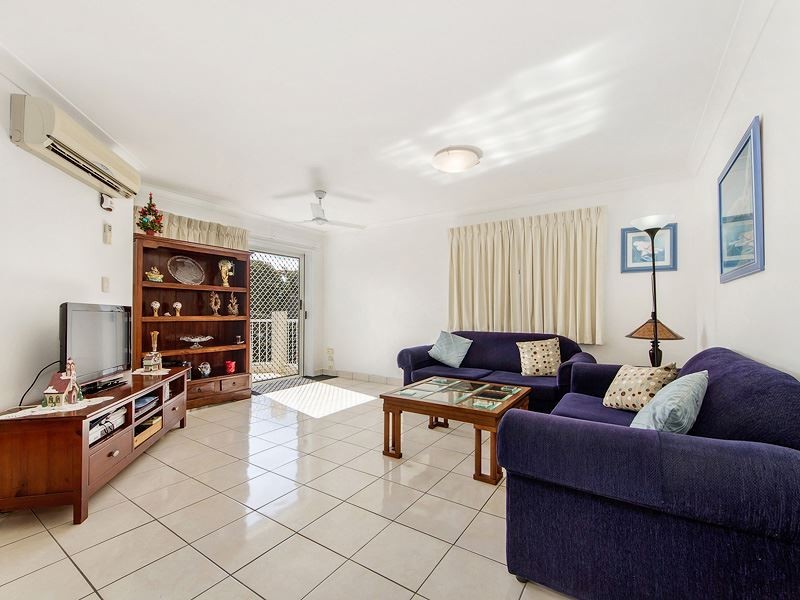 11/24 Jubilee Avenue, Broadbeach QLD 4218