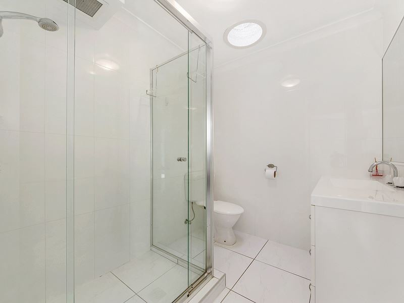 11/24 Jubilee Avenue, Broadbeach QLD 4218