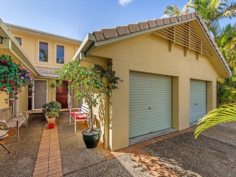 118/215 Cottesloe Drive, Mermaid Waters QLD 4218