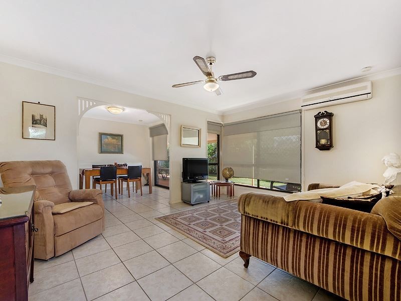27 Kingarry Circuit, Merrimac QLD 4226