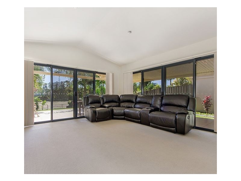 38 Woody Views Way, Robina QLD 4226