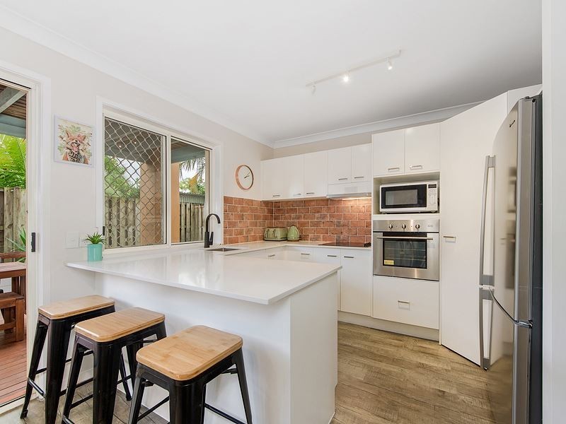 9/1 Warbler Parade, Varsity Lakes QLD 4227