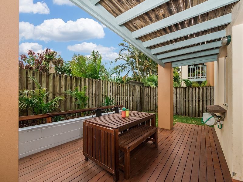 9/1 Warbler Parade, Varsity Lakes QLD 4227