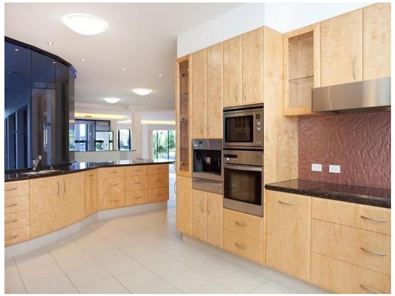 6 Ben Lexcen Place, Robina QLD 4226