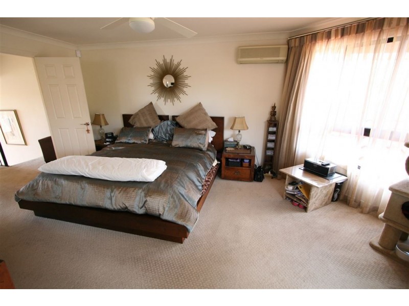 14 Kuranda Drive, Robina QLD 4226