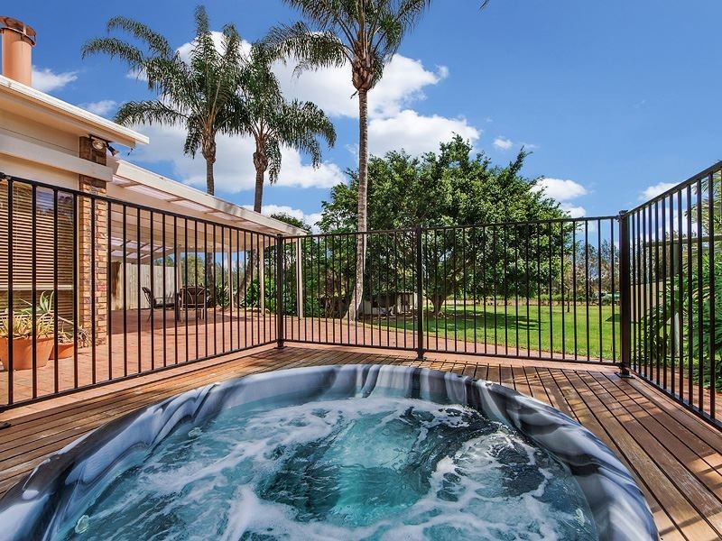 75 Petherbridge Avenue, Merrimac QLD 4226