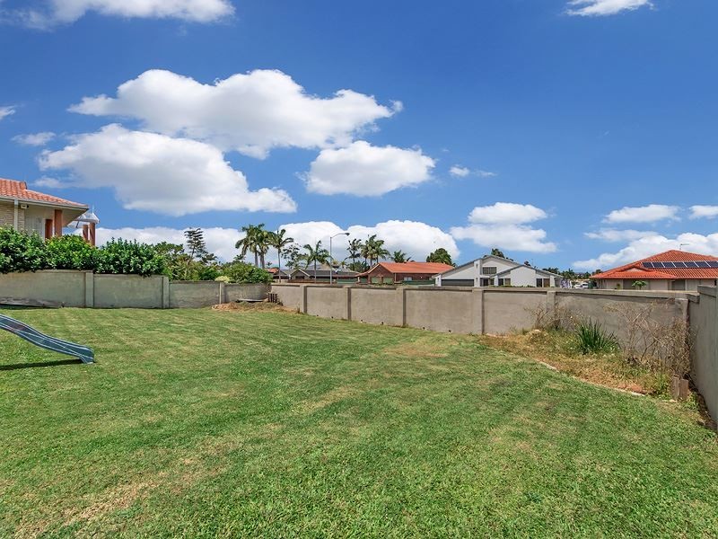 1 Glyn Street, Benowa QLD 4217