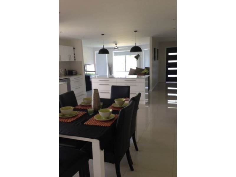 5 Barra Court, Merrimac QLD 4226