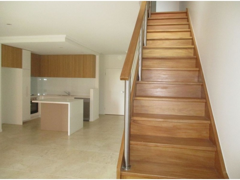 4 Parnell, Robina QLD 4226