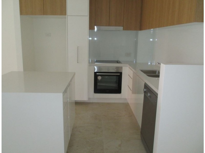 4 Parnell, Robina QLD 4226