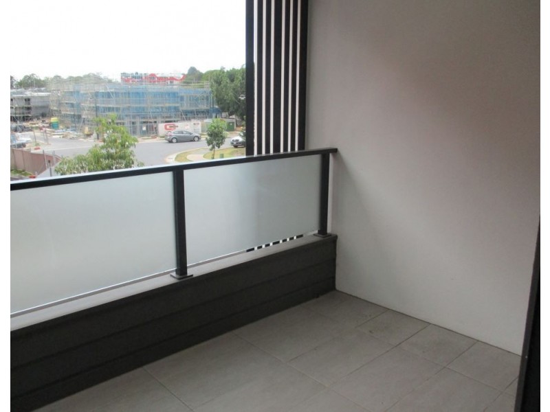 4 Parnell, Robina QLD 4226