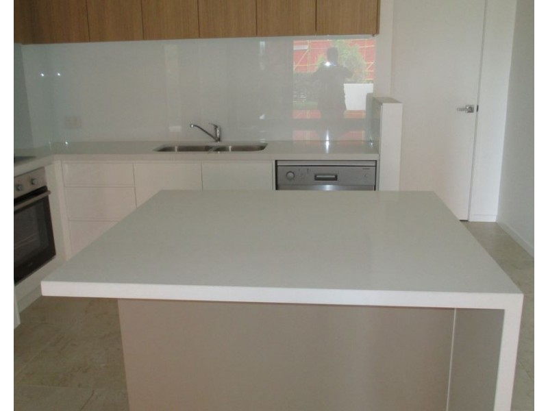 4 Parnell, Robina QLD 4226