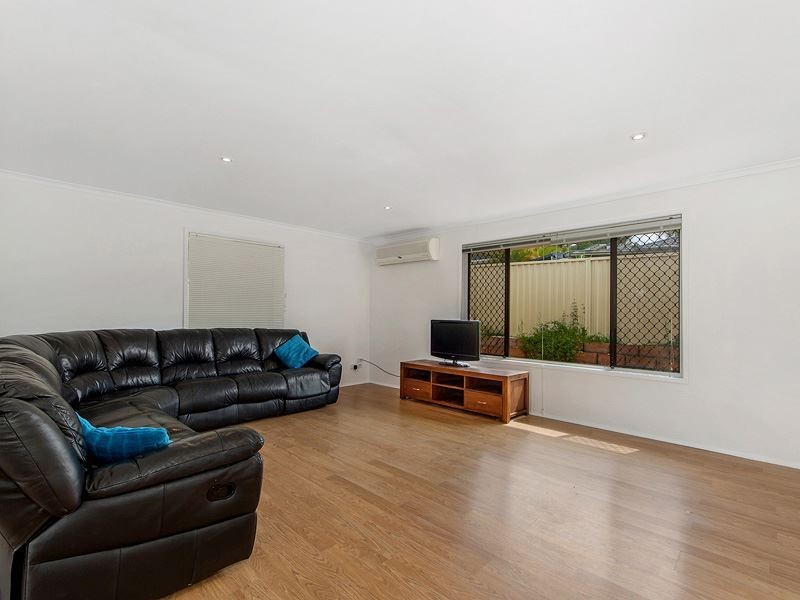 32 Meadow Brook Crescent, Merrimac QLD 4226