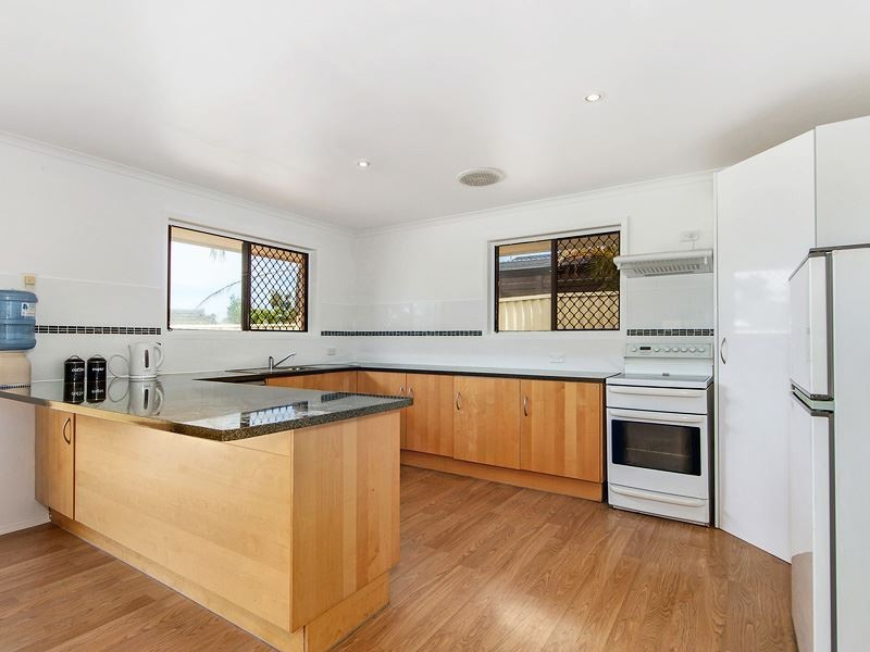 32 Meadow Brook Crescent, Merrimac QLD 4226